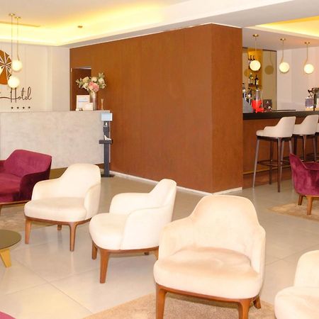 Apulia Praia Hotel エシュポゼンデ エクステリア 写真